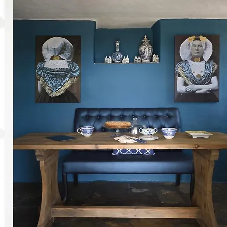 The Dutch Suite, Romantic Boutique