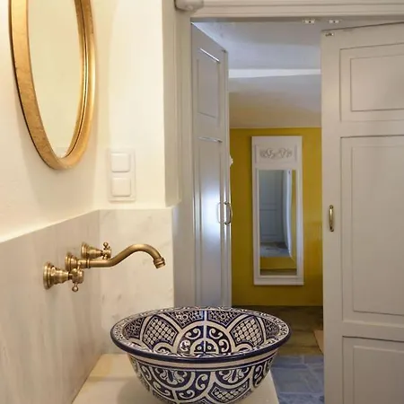The Dutch Suite, Romantic Boutique Порто Хели